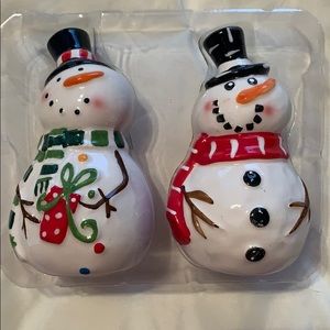 NIB snowman S&P shakers